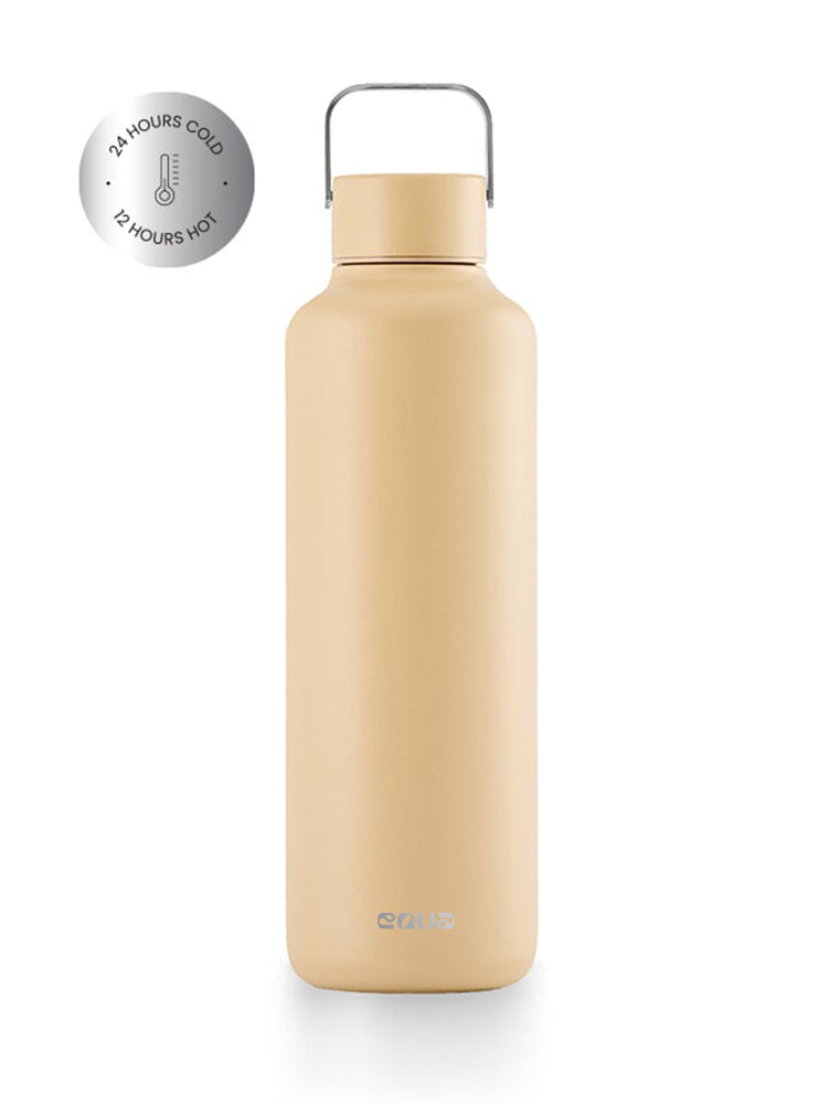 Thermos Trinkflasche aus hochwertigem doppelt vakuum isoliertem Edelstahl. Hält Getränke bis zu 24 Stunden kalt oder 12 Stunden heiss. Uni minimalistisch in der farbe beige. 